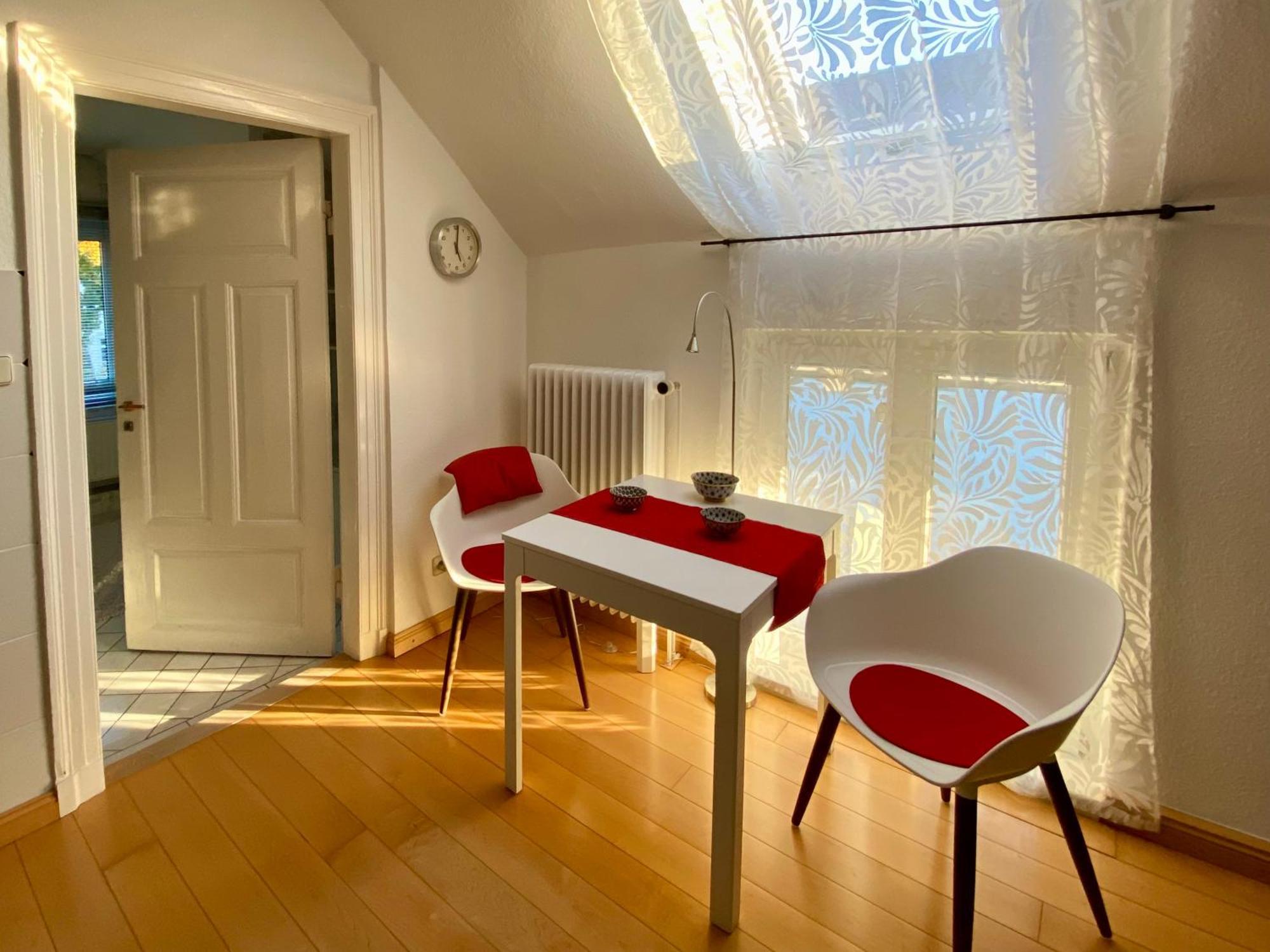 Ruhige Wohnung In Zentral Gelegener Gruenderzeitvilla Oldenburg Buitenkant foto